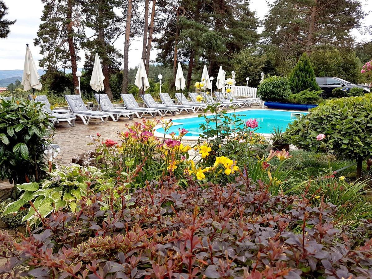 Family Hotel Kalvachevi Tsigov Chark Exterior foto