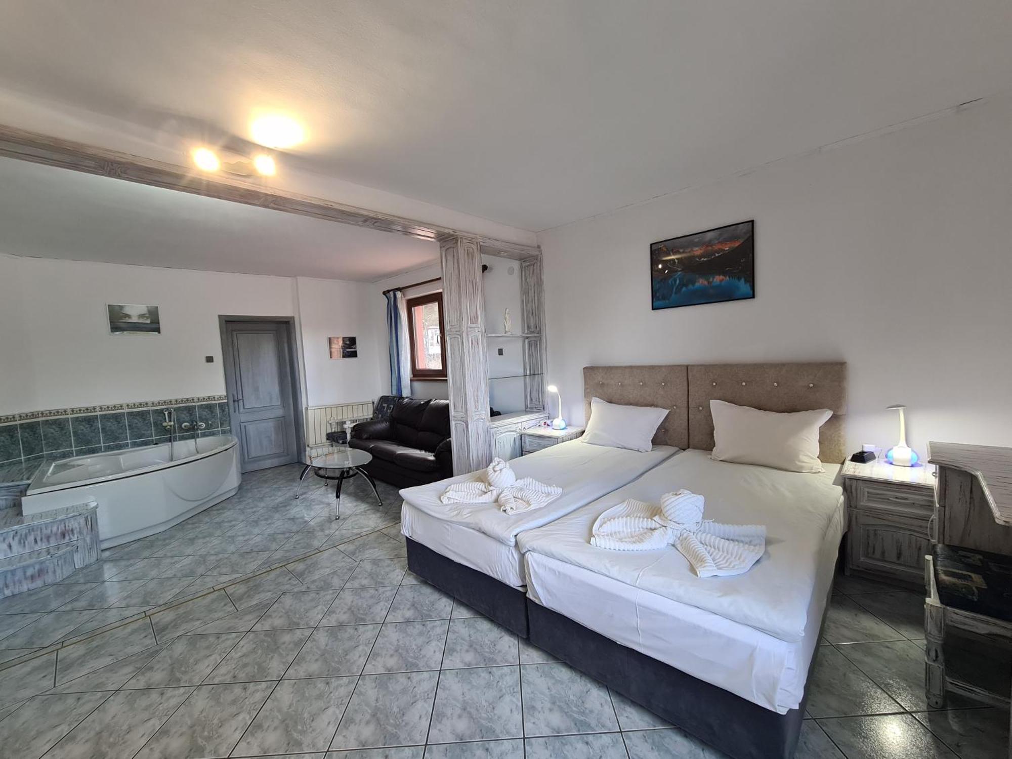 Family Hotel Kalvachevi Tsigov Chark Exterior foto