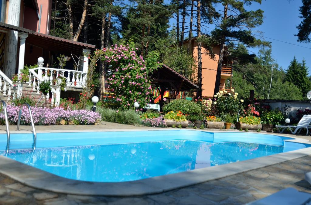 Family Hotel Kalvachevi Tsigov Chark Exterior foto