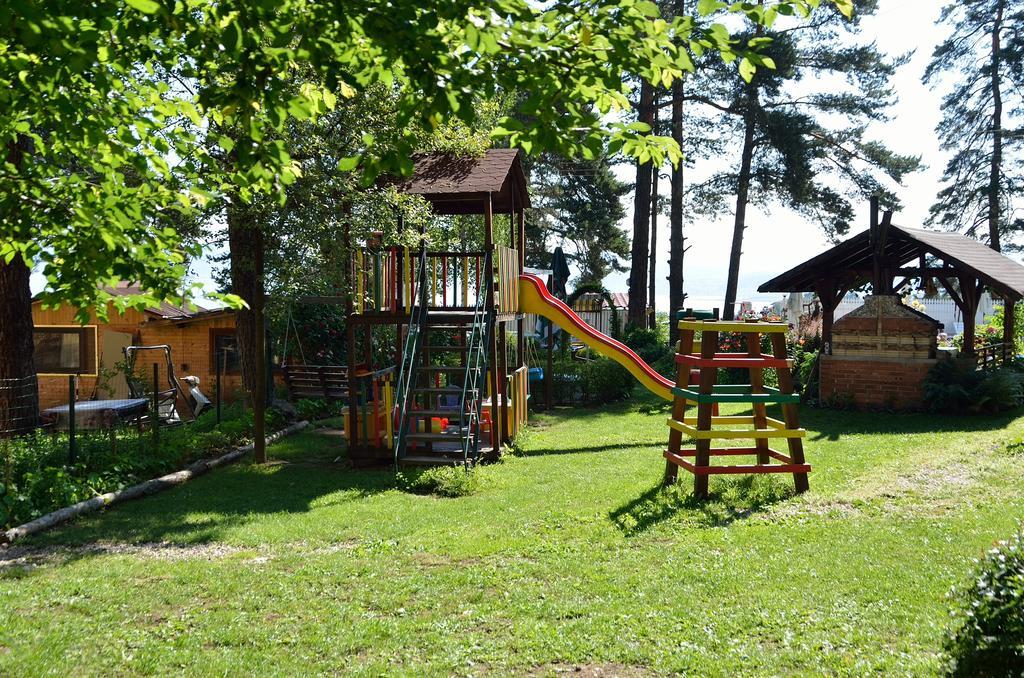 Family Hotel Kalvachevi Tsigov Chark Exterior foto