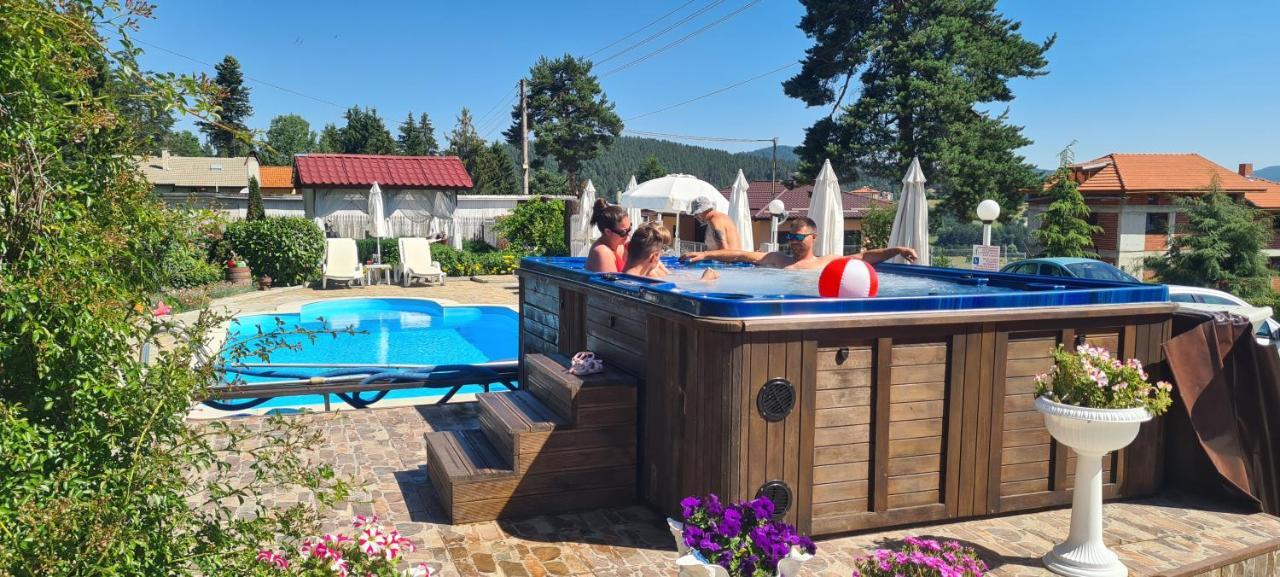 Family Hotel Kalvachevi Tsigov Chark Exterior foto